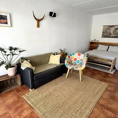 Casa Papaya, *